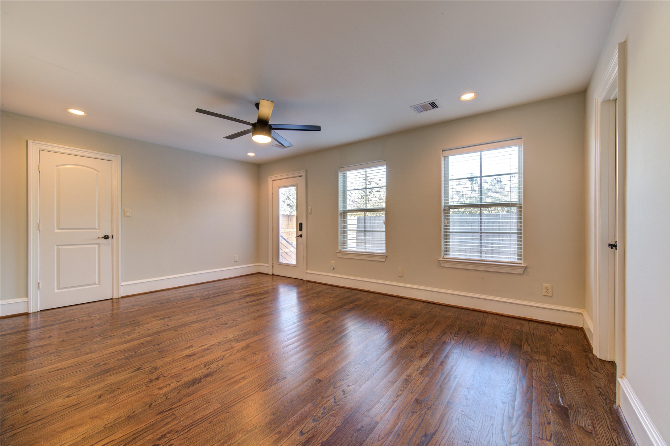 5226 Kiam Street, Unit 1015 Houston, TX 77007 - Photo 15 of 49