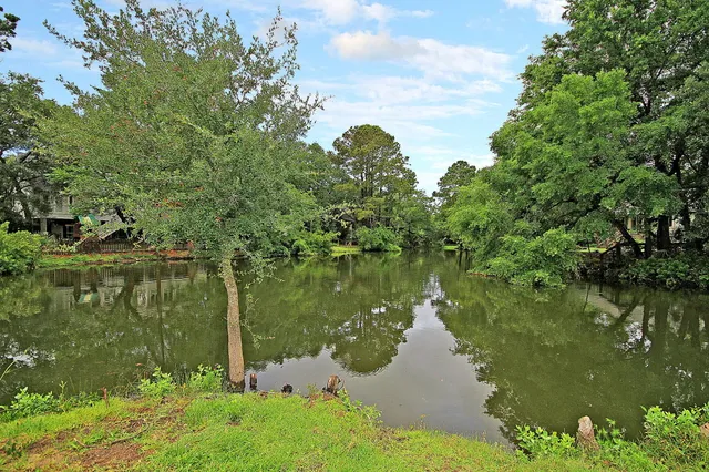$735,000 | 1415 Oak Landing Road, Mount Pleasant, SC 29464