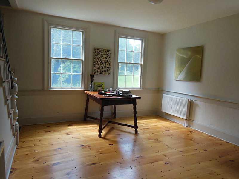 293 Genthner Road Waldoboro, ME 04572 - Photo 27 of 30 Living Room.
