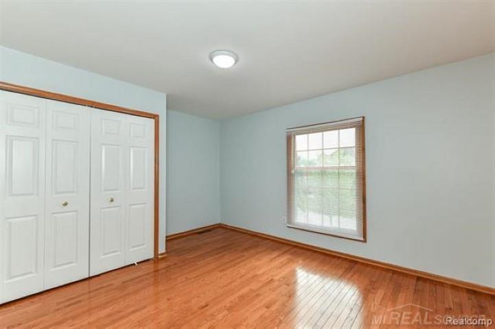 46564 Mornington Road Canton, MI 48188 - Photo 26 of 35
