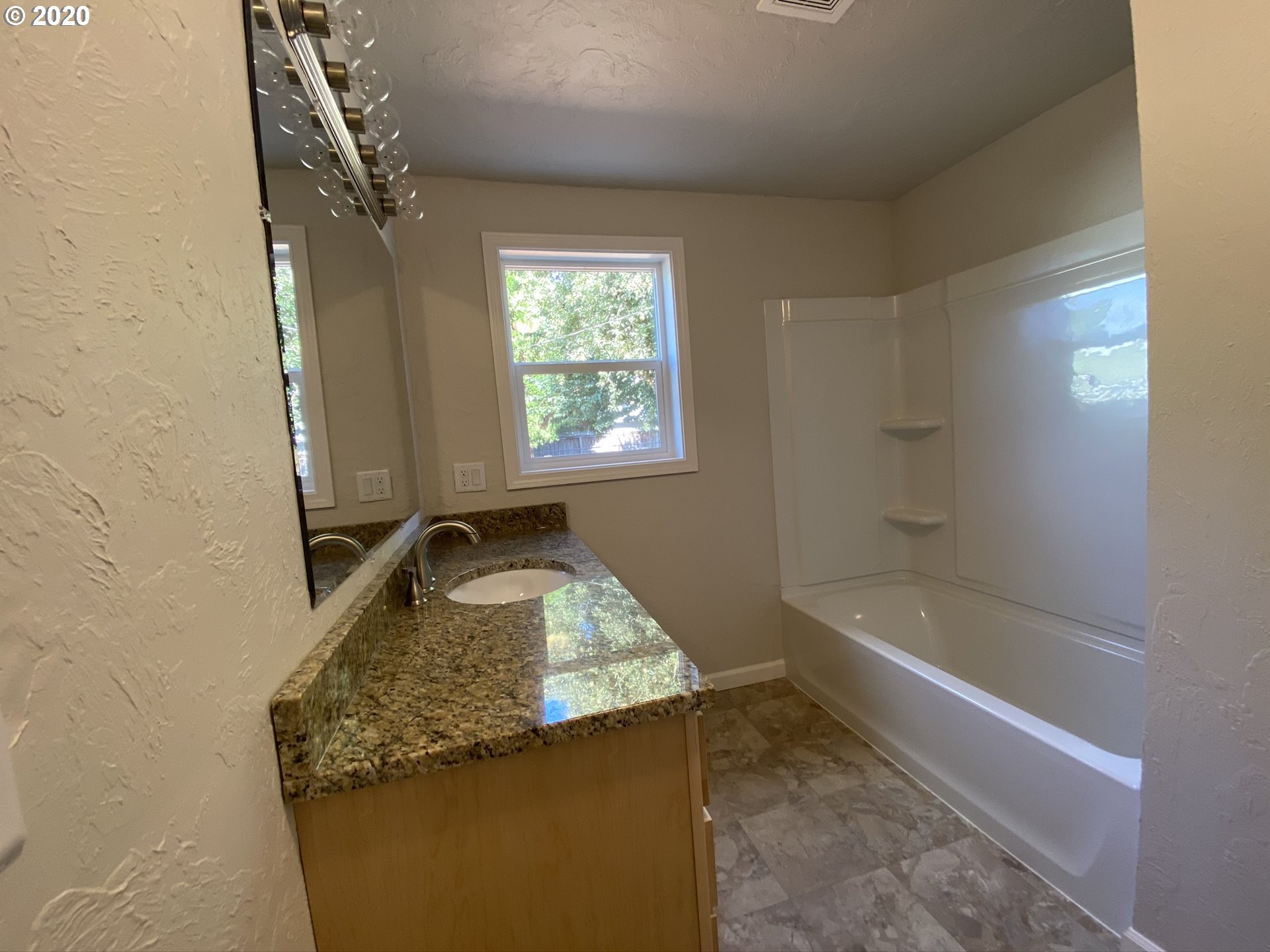 660 32nd Street Springfield, OR 97478 - Photo 17 of 23