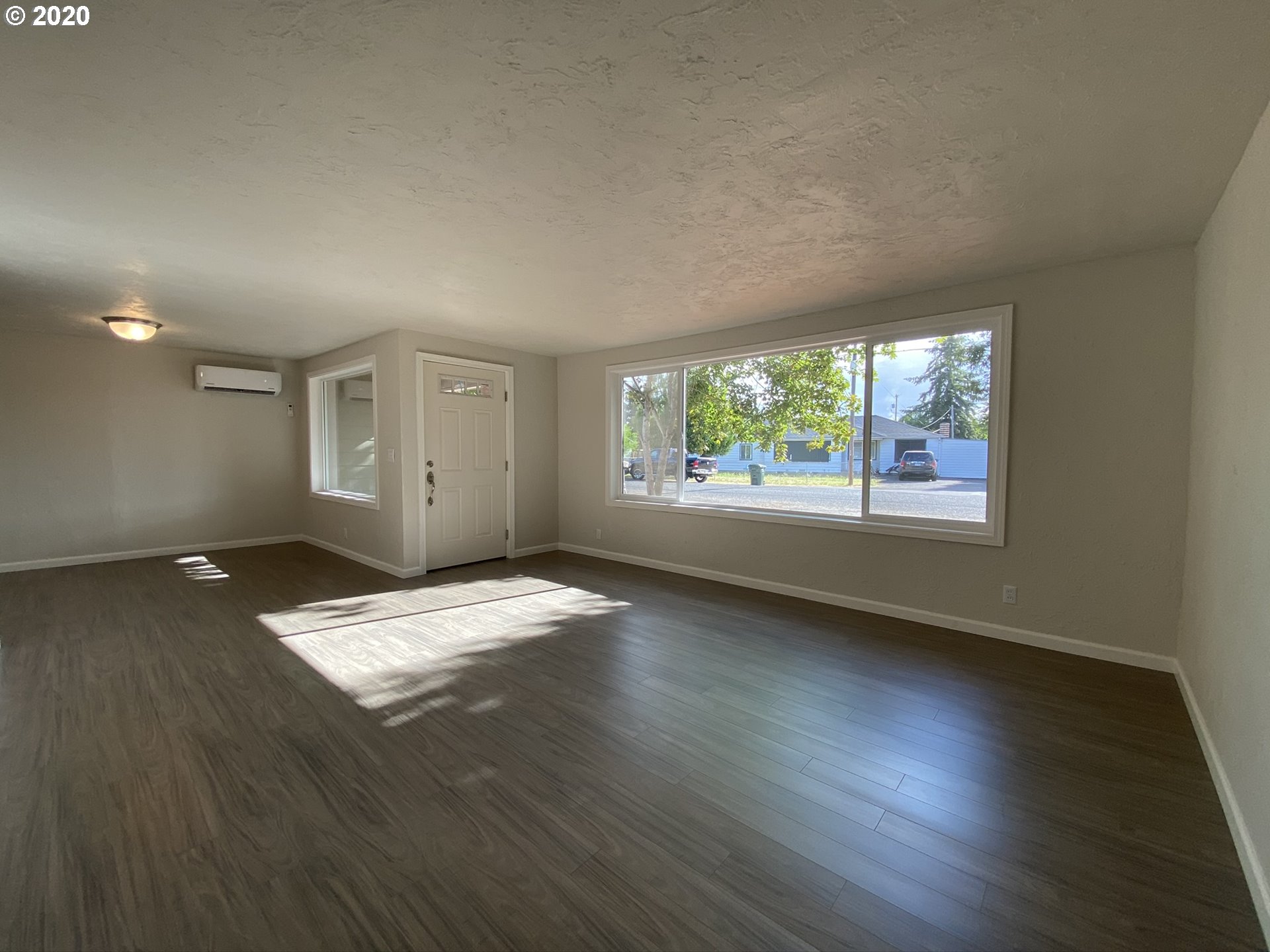 660 32nd Street Springfield, OR 97478 - Photo 3 of 23