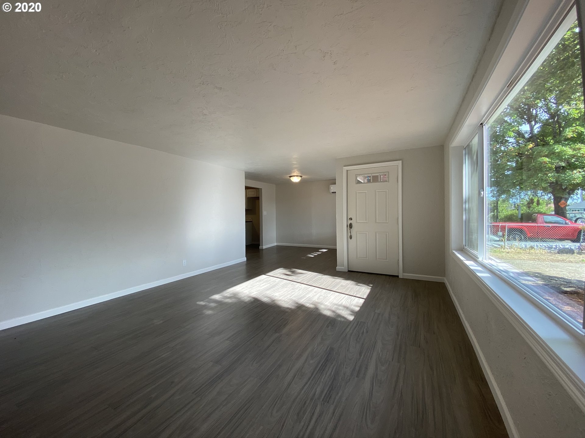 660 32nd Street Springfield, OR 97478 - Photo 4 of 23