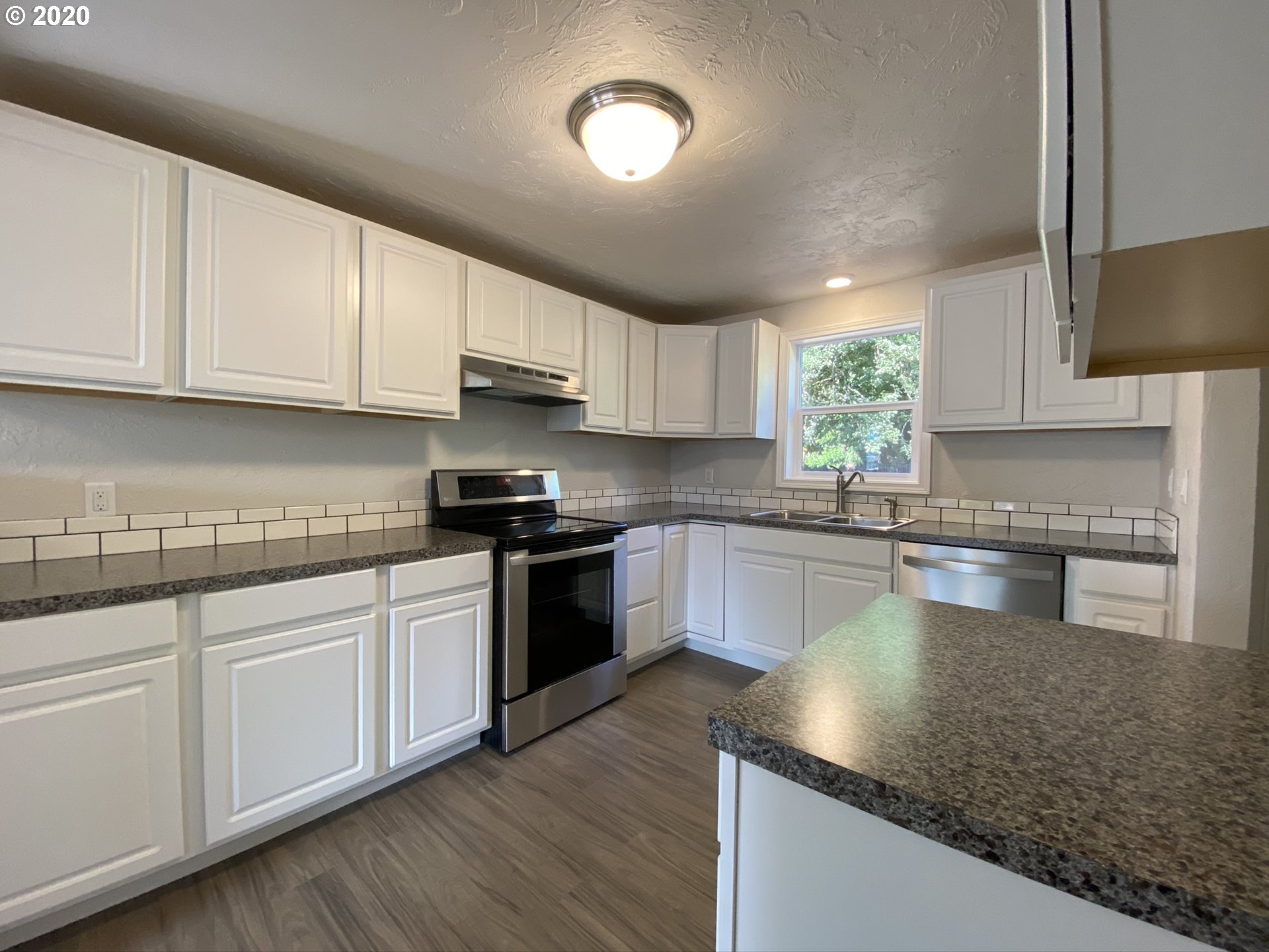 660 32nd Street Springfield, OR 97478 - Photo 8 of 23