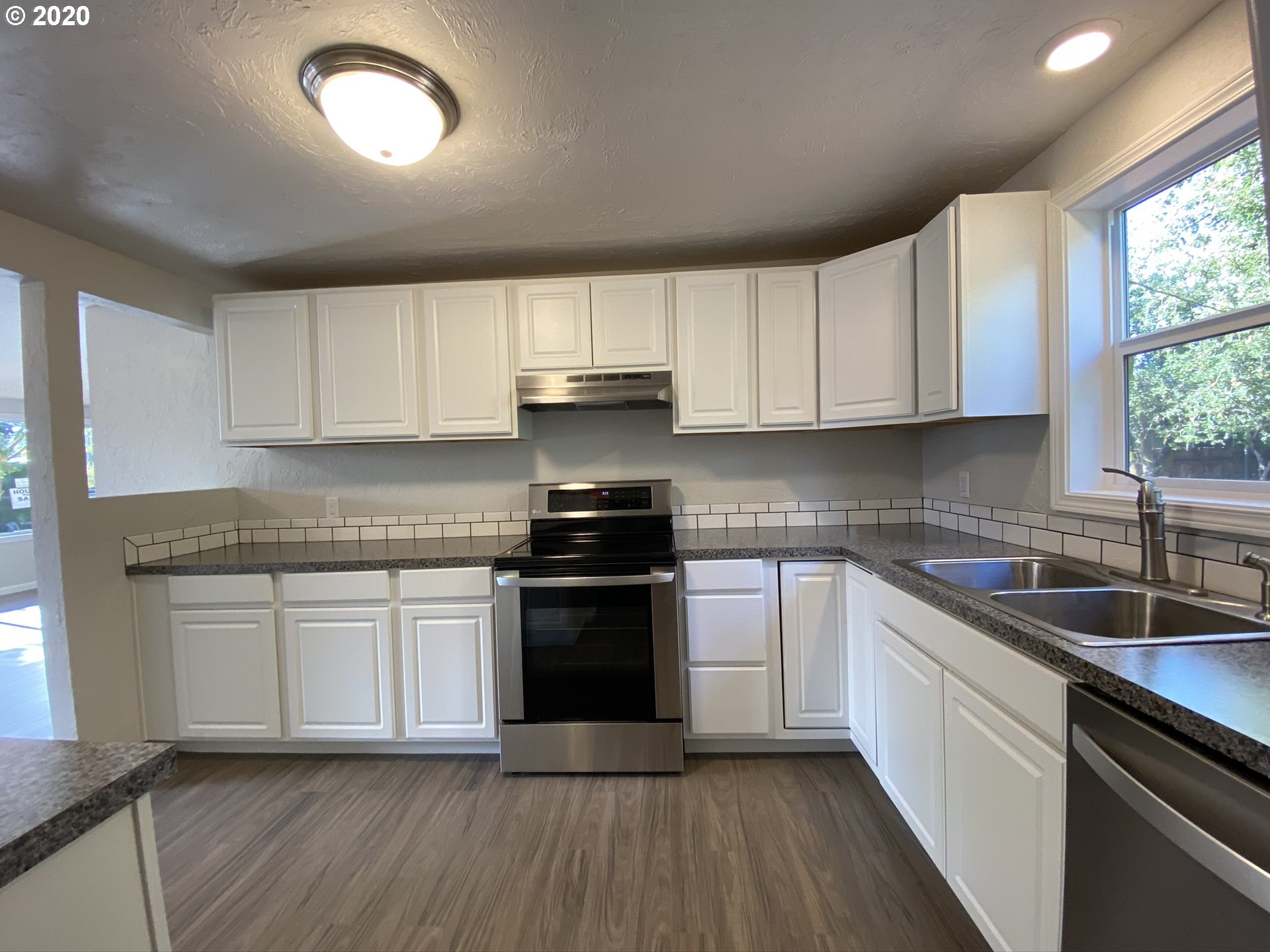 660 32nd Street Springfield, OR 97478 - Photo 9 of 23