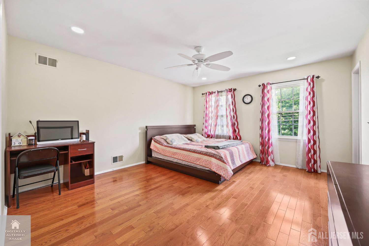 78 Henderson Road Kendall Park, NJ 08824 - Photo 19 of 40