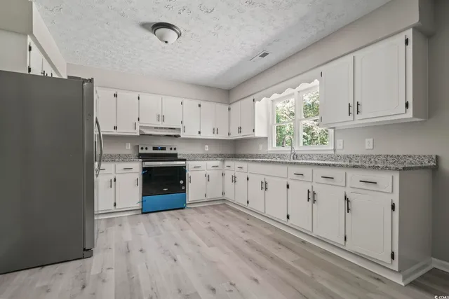 $259,900 | 1490 Lawson Drive, Galivants Ferry, SC 29544