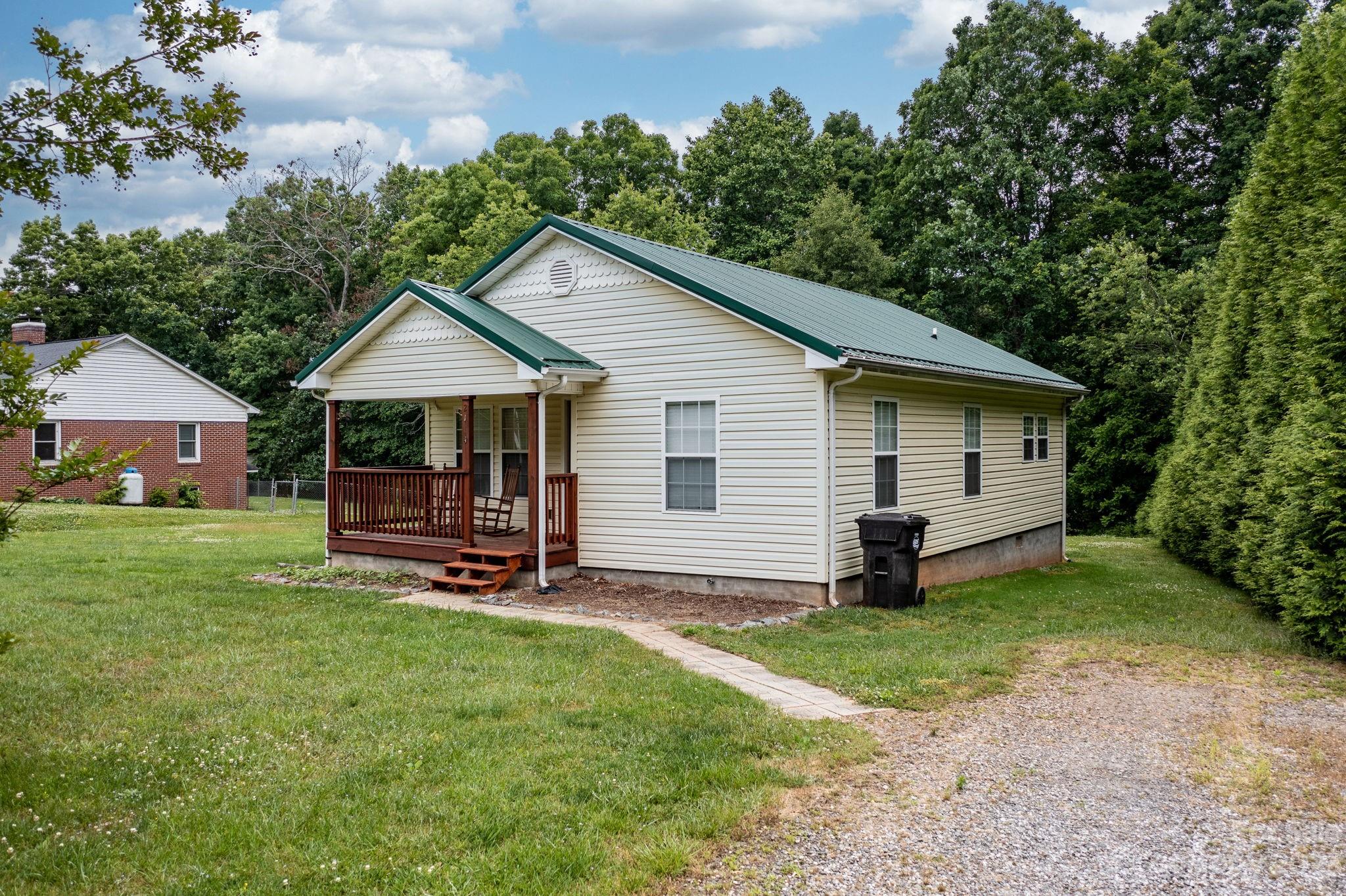 2164 Zion Road Morganton, NC 28655 - Photo 13 of 31 Gallery Image 13