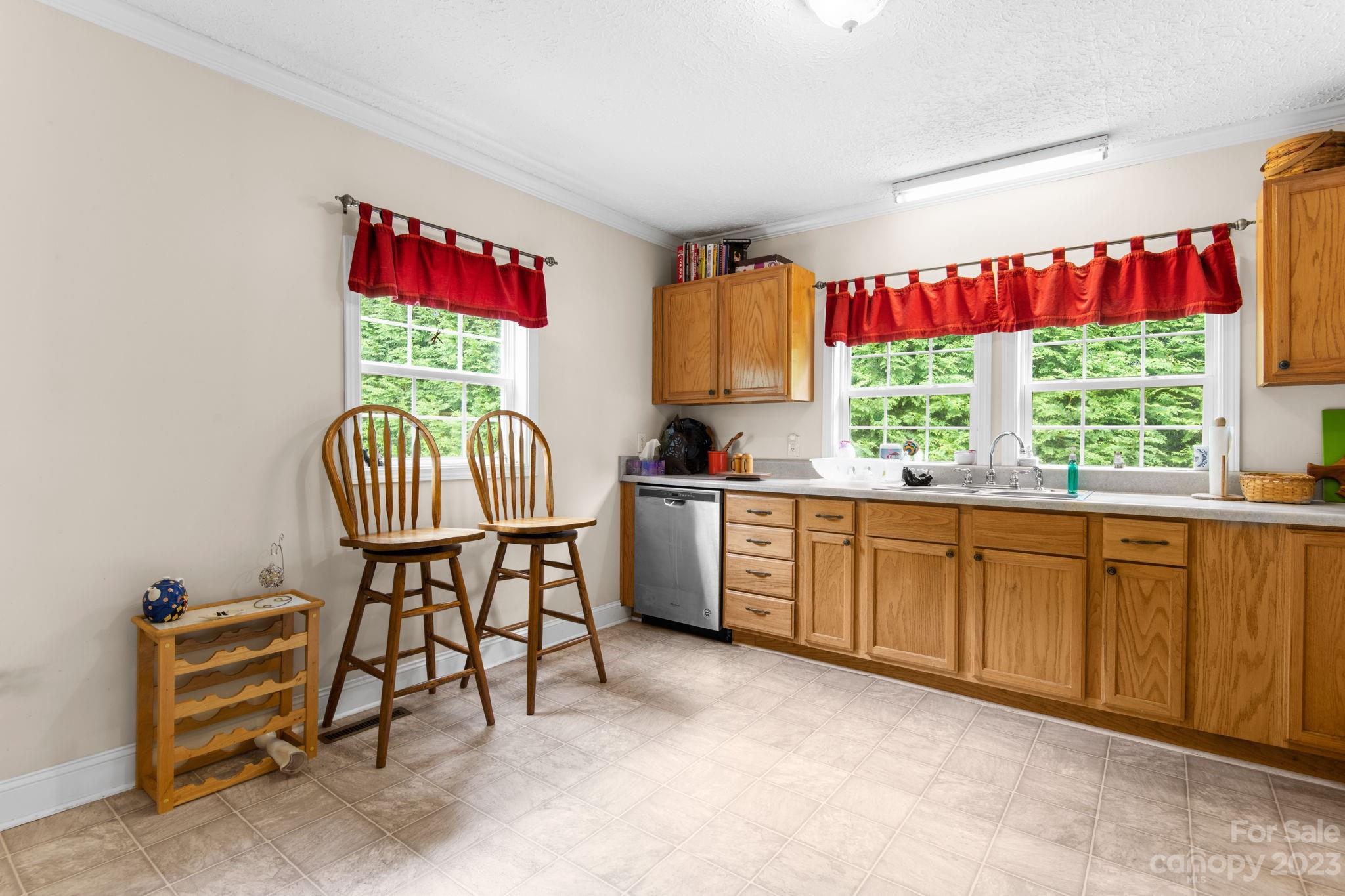 2164 Zion Road Morganton, NC 28655 - Photo 5 of 31 Gallery Image 5