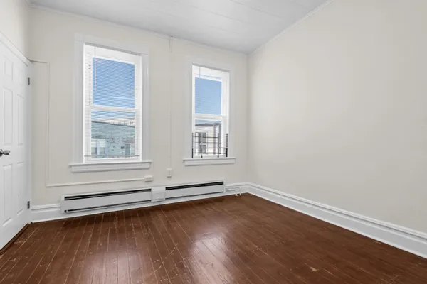 $2,400 | 711 6th Street, Unit 2, Union City, NJ 07087