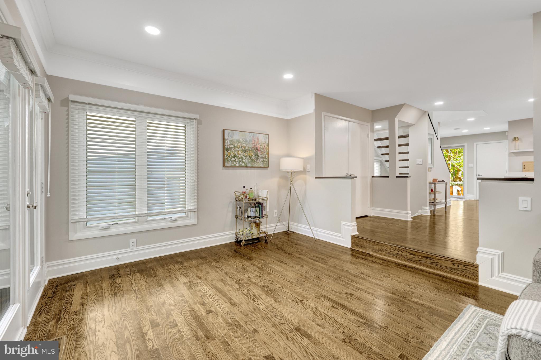 11110 Lakespray Way Reston, VA 20191 - Photo 18 of 60 End unit = more windows = more natural light.