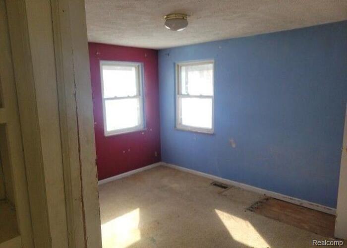 1735 Pierce Road Lansing, MI 48910 - Photo 17 of 22