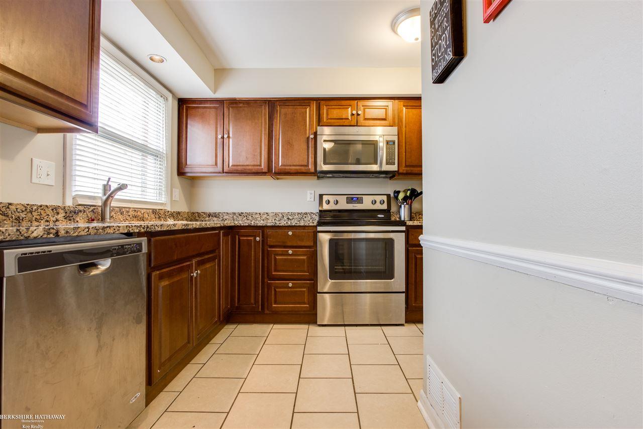 26345 Middlebelt Road Farmington, MI 48334 - Photo 10 of 28 31312535-9.JPG