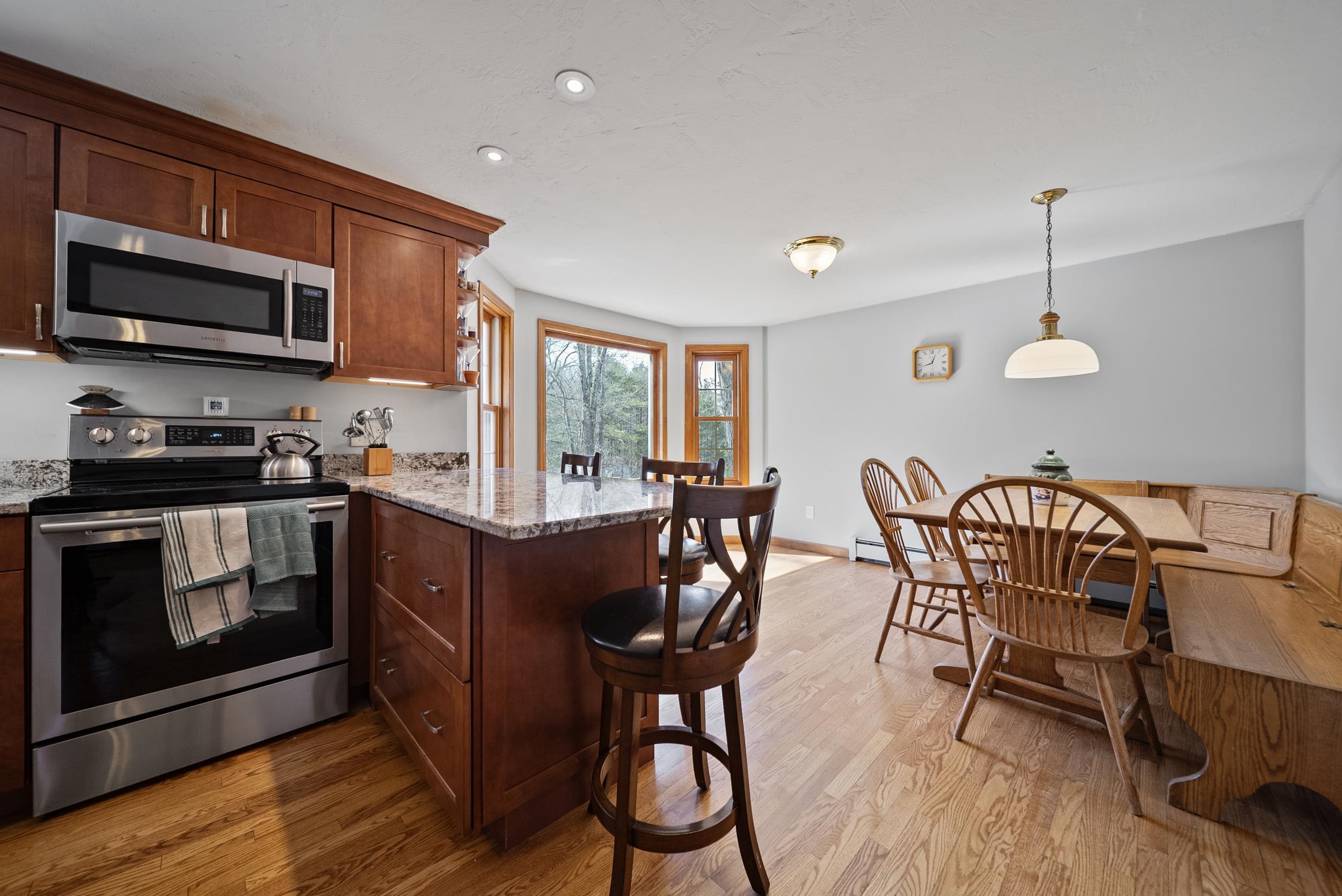 4 Donmac Drive Derry, NH 03038 - Photo 13 of 41