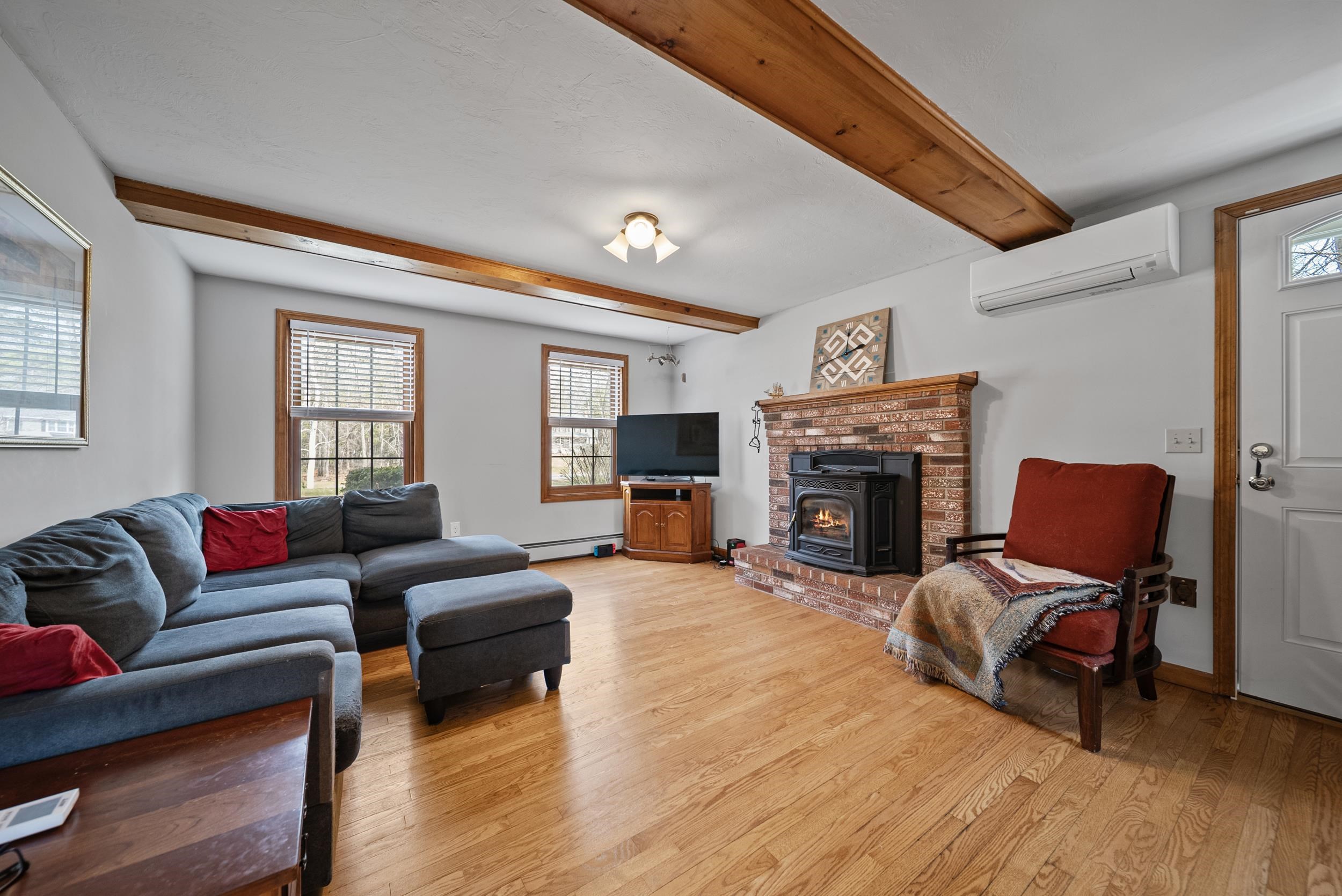 4 Donmac Drive Derry, NH 03038 - Photo 17 of 41