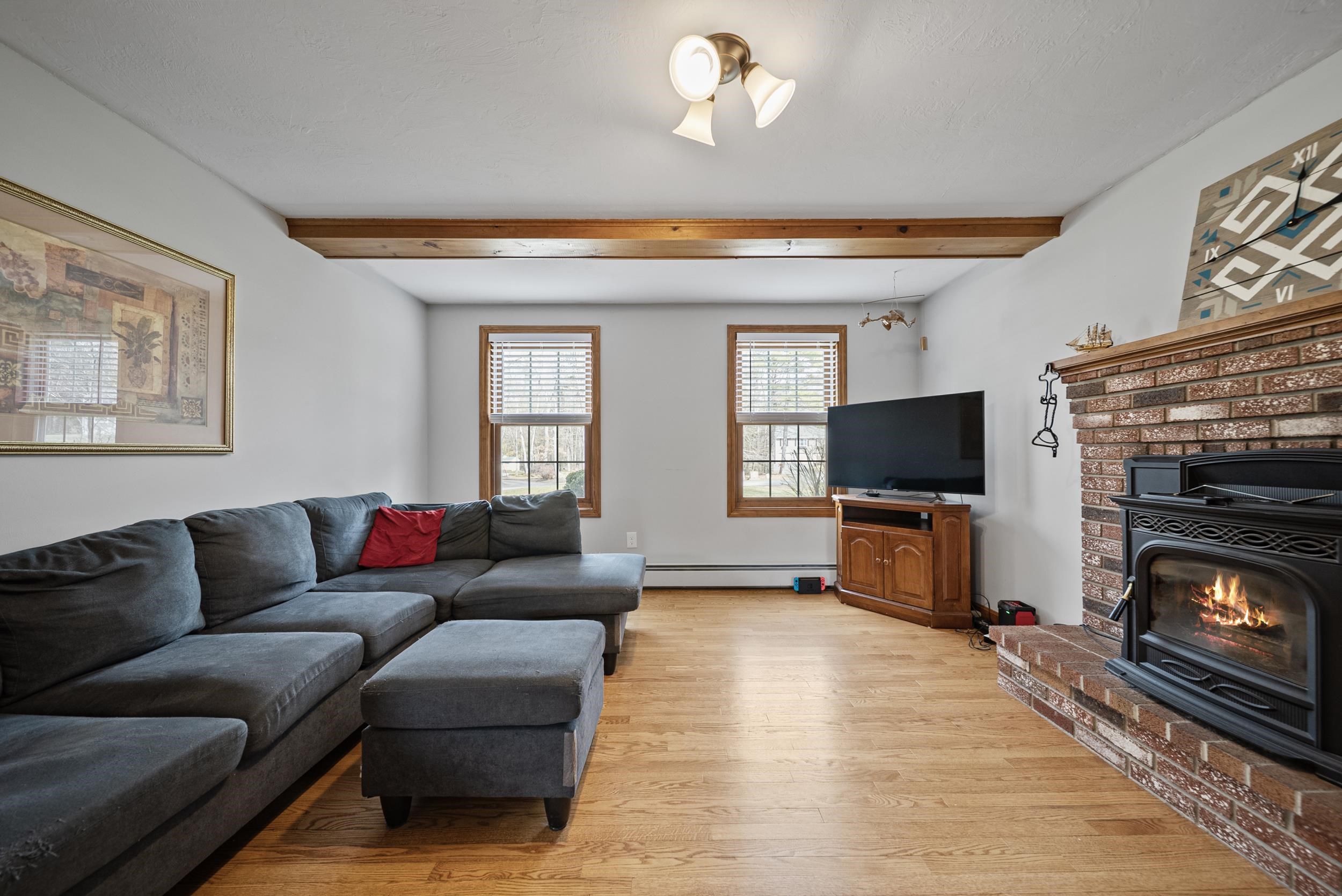 4 Donmac Drive Derry, NH 03038 - Photo 19 of 41