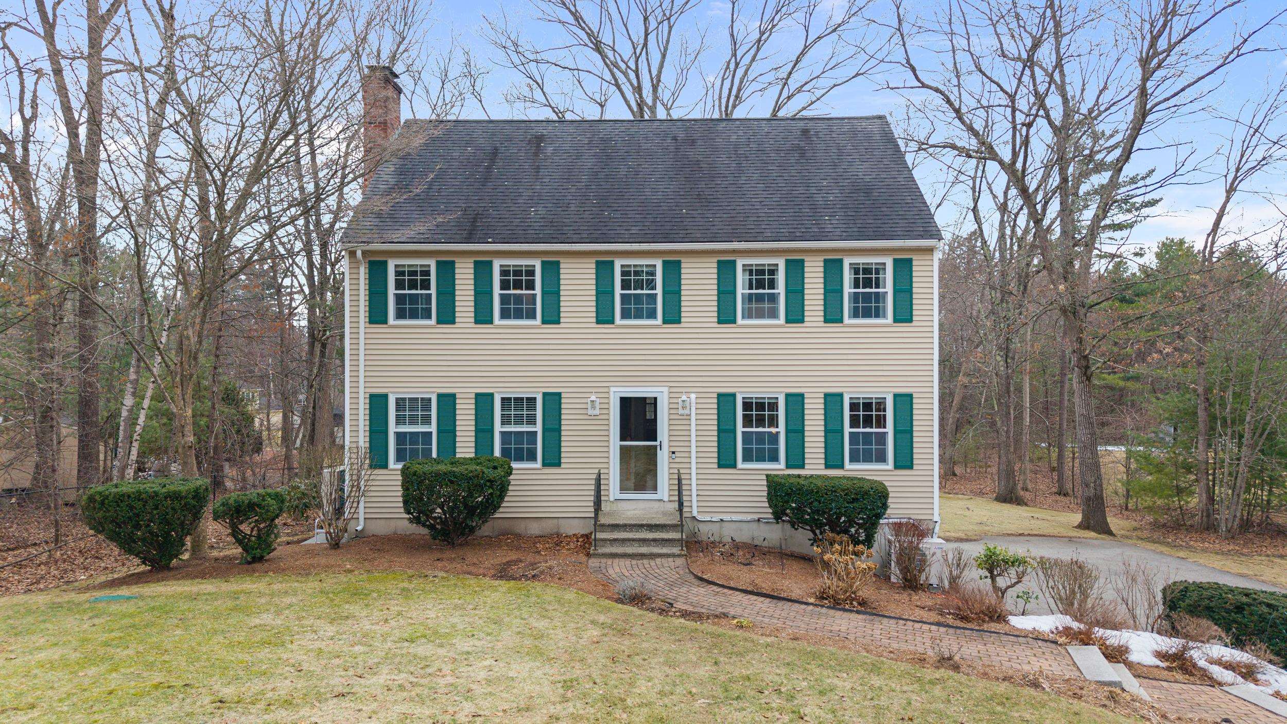 4 Donmac Drive Derry, NH 03038 - Photo 2 of 41