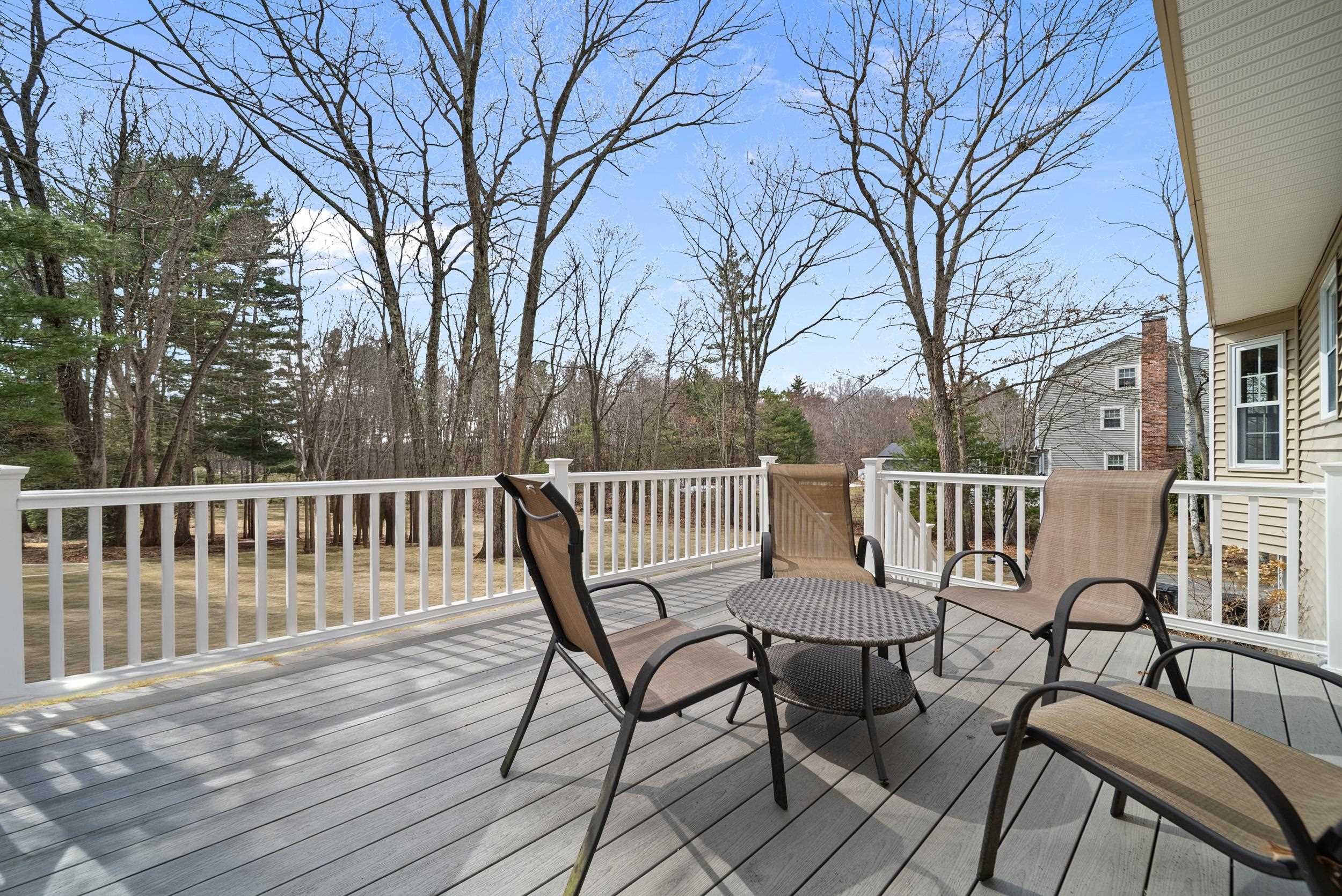 4 Donmac Drive Derry, NH 03038 - Photo 32 of 41