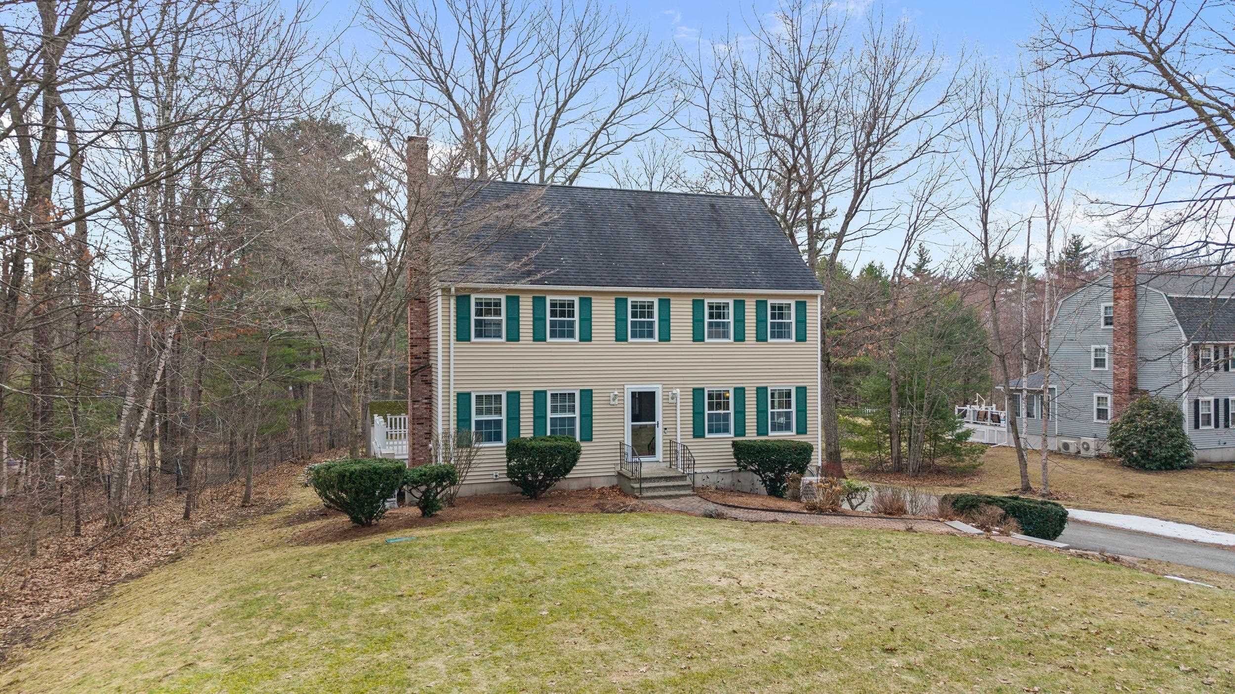 4 Donmac Drive Derry, NH 03038 - Photo 4 of 41