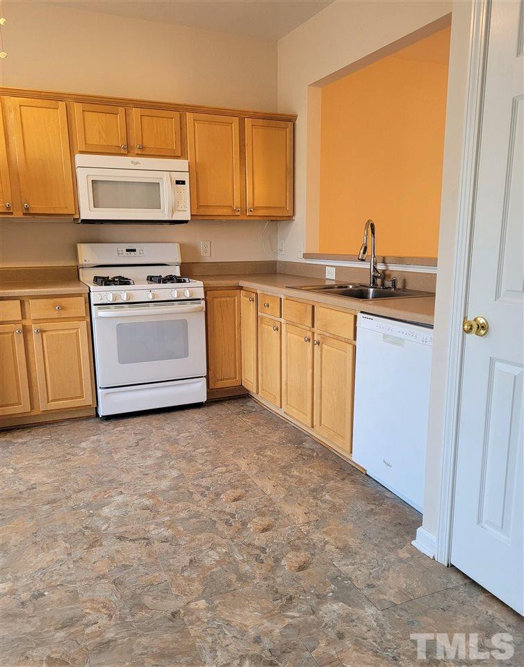 5447 Golden Arrow Lane Raleigh, NC 27613 - Photo 10 of 22 Gallery Image 10