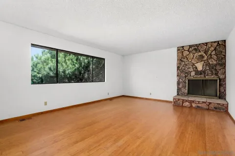 $2,400,000 | 2491 Cordero Road, Del Mar, CA 92014