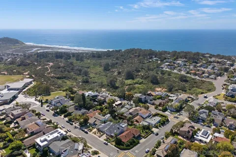 $2,400,000 | 2491 Cordero Road, Del Mar, CA 92014