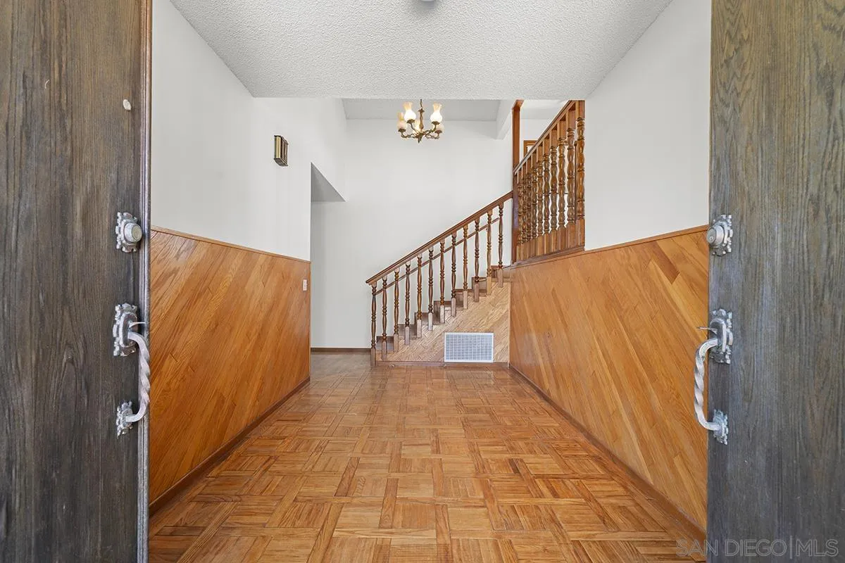 2491 Cordero Road Del Mar, CA 92014 - Photo 6 of 50