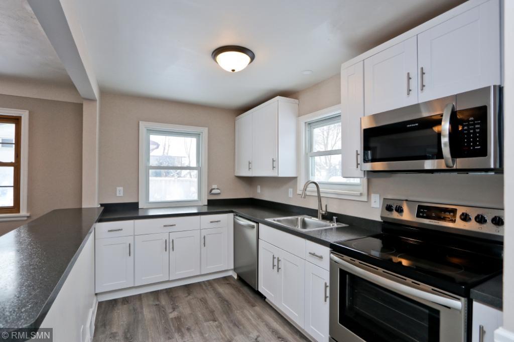 2545 Pascal Street Roseville, MN 55113 - Photo 13 of 28 Gallery Image 13