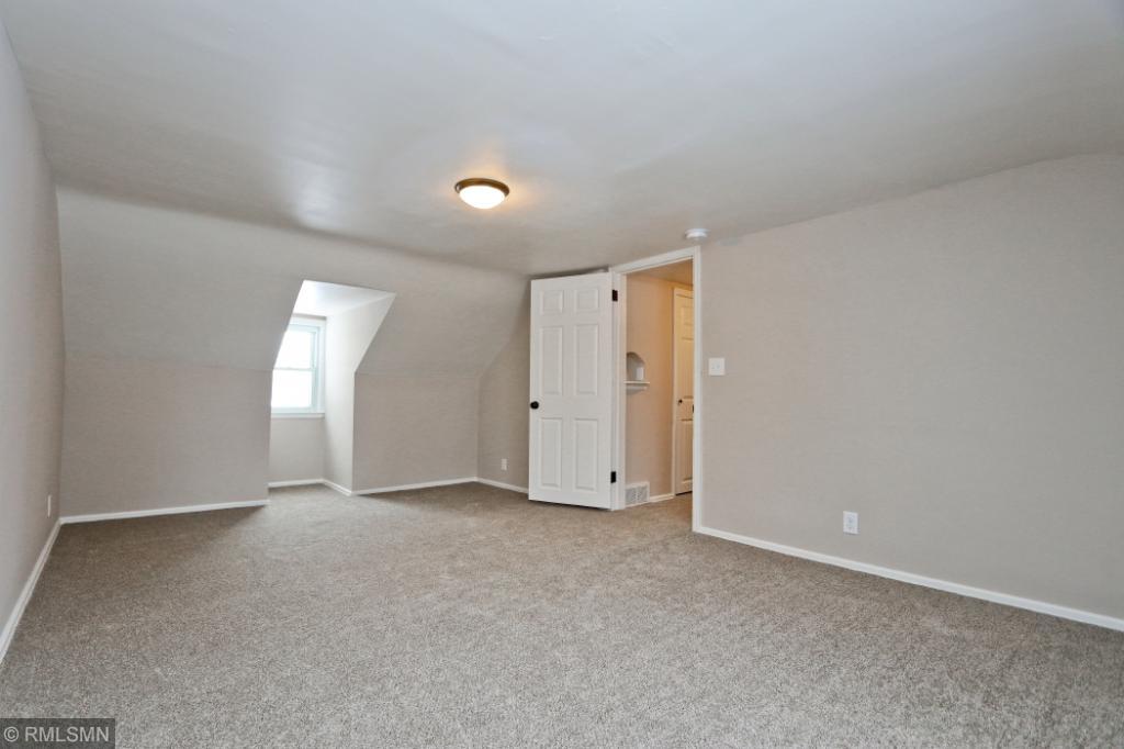 2545 Pascal Street Roseville, MN 55113 - Photo 22 of 28 Gallery Image 22