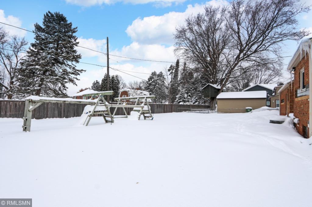 2545 Pascal Street Roseville, MN 55113 - Photo 27 of 28 Gallery Image 27