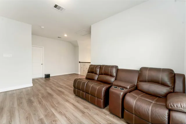 $410,000 | 2001 Sadtler Ridge Circle, La Porte, TX 77571