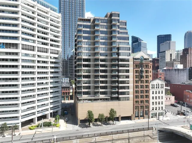 $2,850 | 151 Fort Pitt Boulevard, Unit 606, Pittsburgh, PA 15222