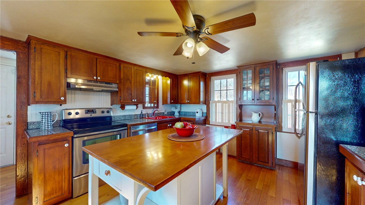 129 Canal Street Westerly, RI 02891 - Photo 12 of 42