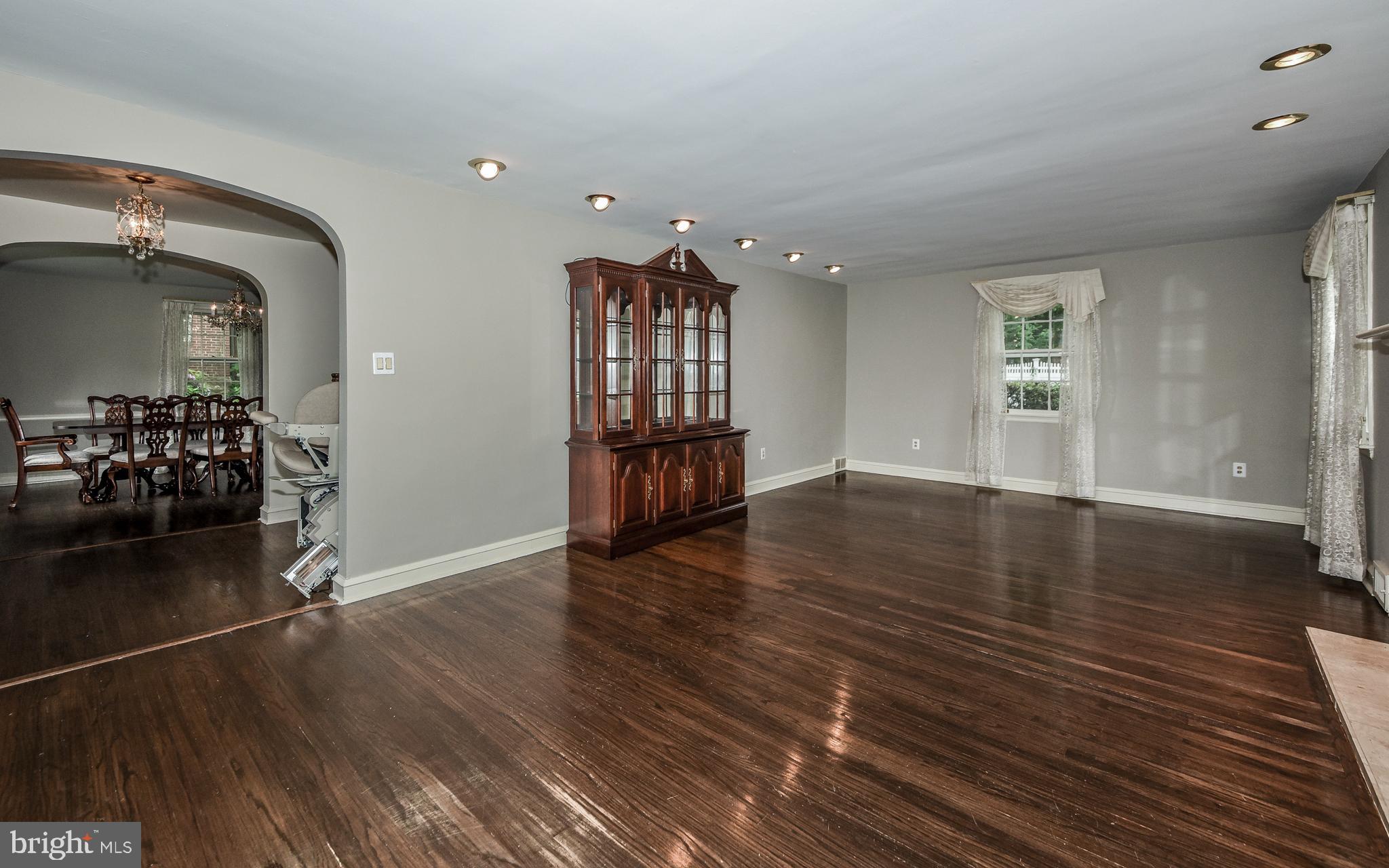 7804 Conwell Road Glenside, PA 19038 - Photo 16 of 33 Living Room