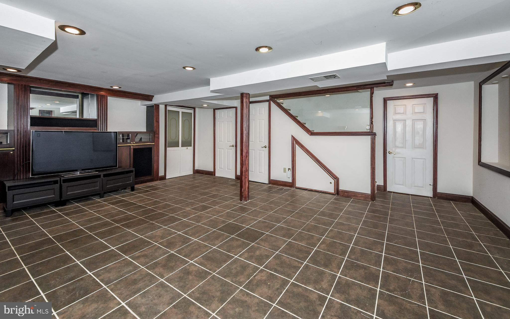 7804 Conwell Road Glenside, PA 19038 - Photo 23 of 33 Finished Basement