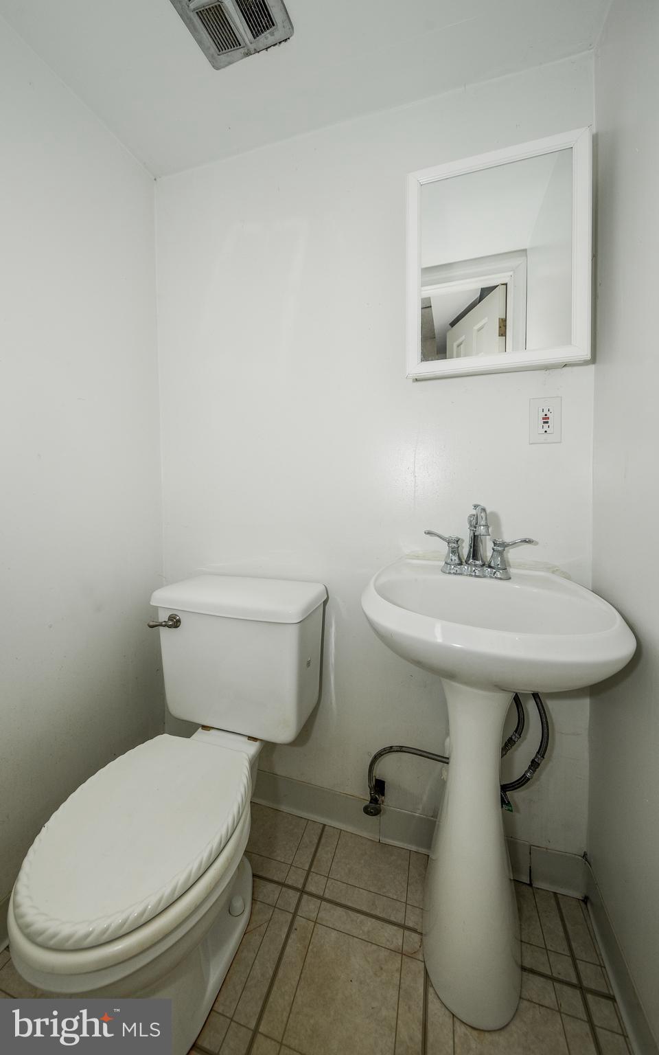 7804 Conwell Road Glenside, PA 19038 - Photo 27 of 33 Basement Powder Room