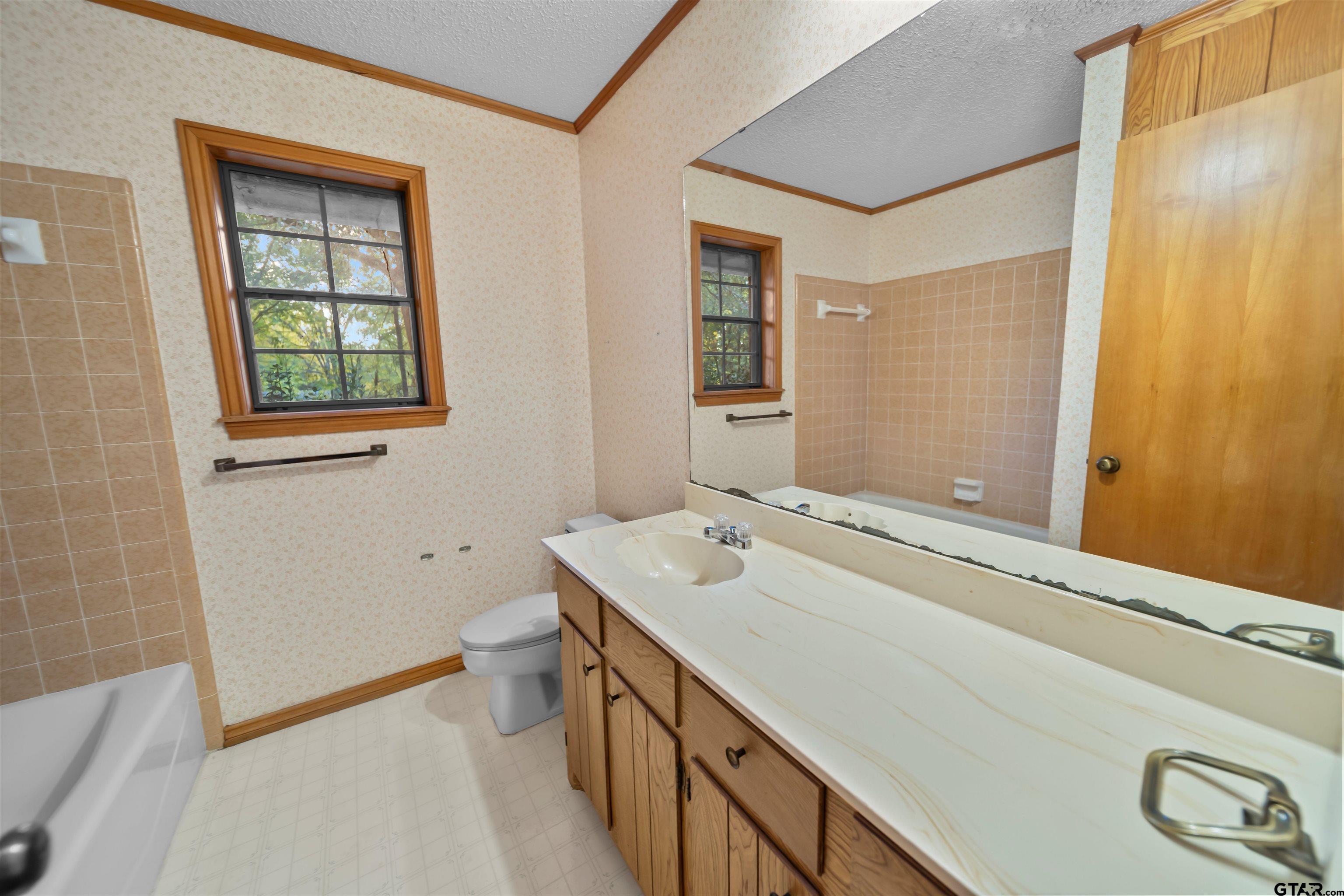 15236 Hillview Road Tyler, TX 75703 - Photo 18 of 46 Gallery Image 18