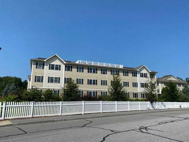 $1,775 | 20 Sentinel Court, Unit 305, Manchester, NH 03103