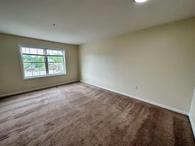 $1,775 | 20 Sentinel Court, Unit 305, Manchester, NH 03103