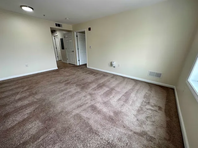 $1,775 | 20 Sentinel Court, Unit 305, Manchester, NH 03103