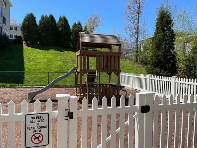 $1,775 | 20 Sentinel Court, Unit 305, Manchester, NH 03103