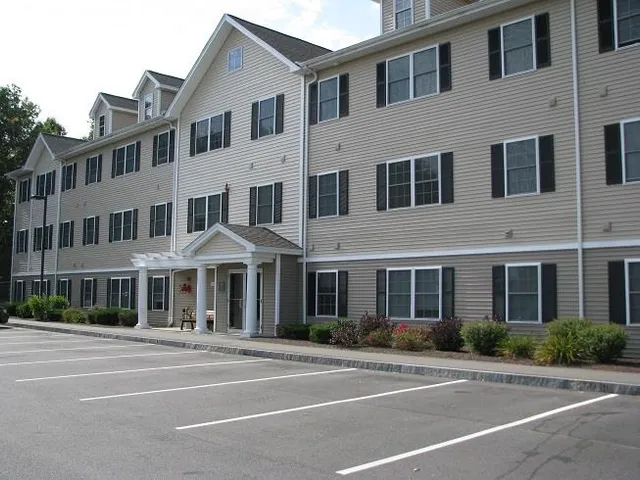 $1,775 | 20 Sentinel Court, Unit 305, Manchester, NH 03103