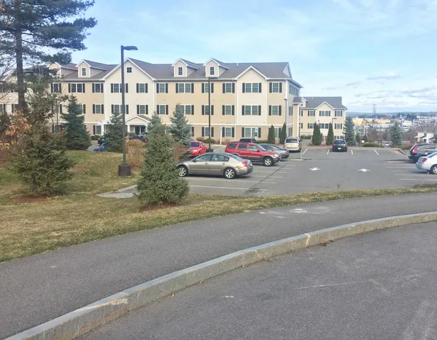 $1,775 | 20 Sentinel Court, Unit 305, Manchester, NH 03103