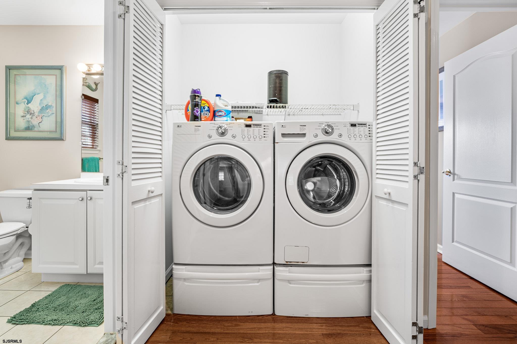 5 Collette Circle Brigantine, NJ 08203 - Photo 18 of 36 a utility room with dryer and washer