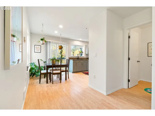 $349,500 | 6700 North Pittsburg Avenue, Portland, OR 97203