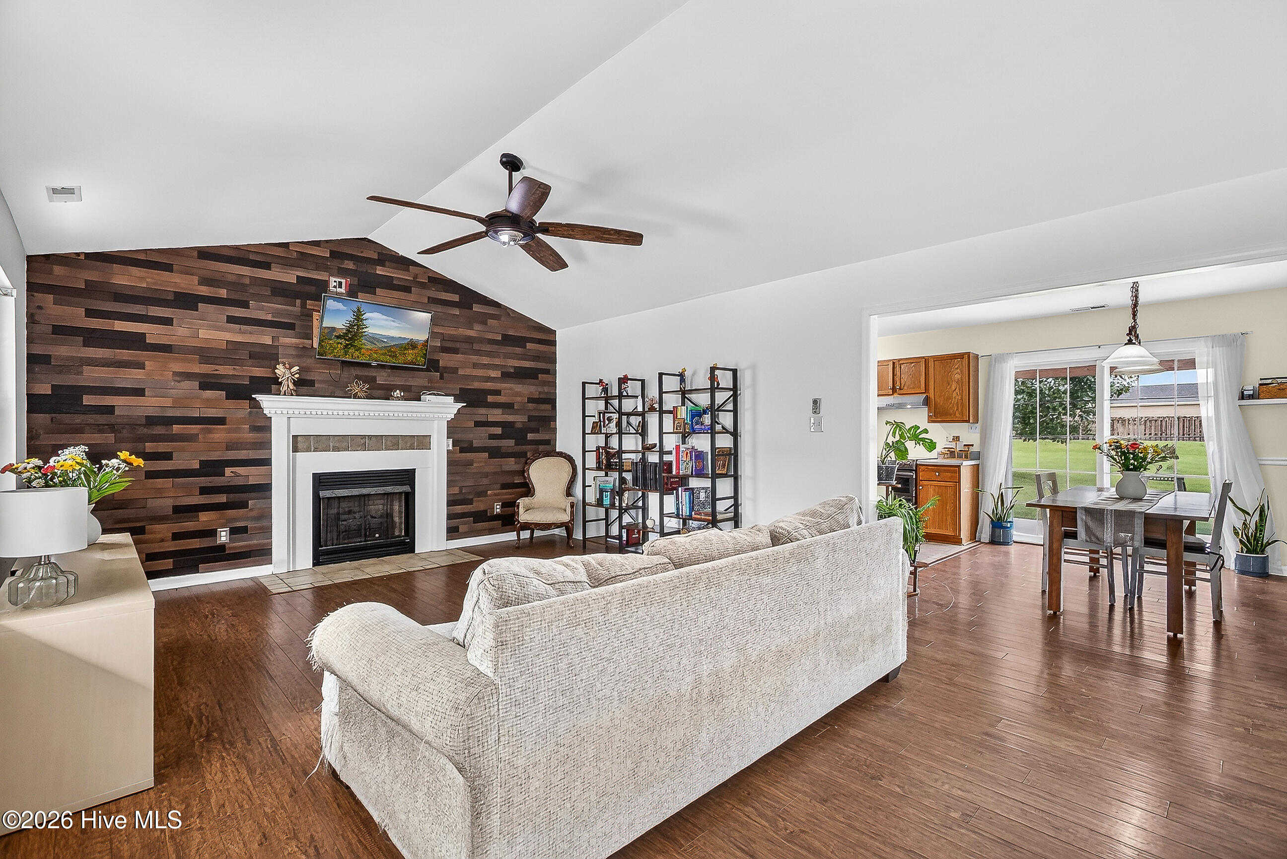 116 Annie Road Richlands, NC 28574 - Photo 5 of 33