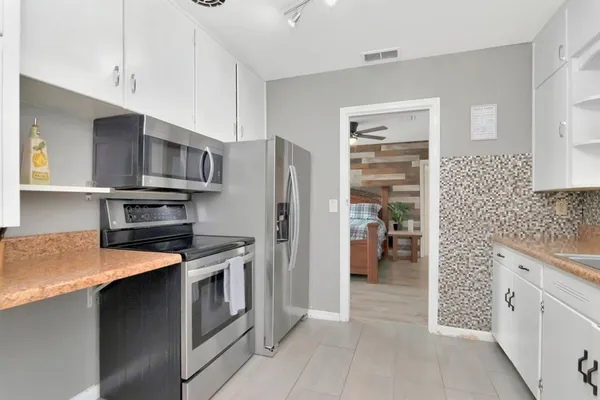 $469,000 | 305 Baker Avenue, Clearwater, FL 33755