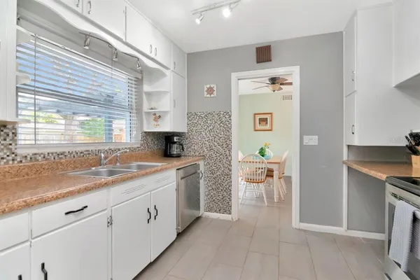 $469,000 | 305 Baker Avenue, Clearwater, FL 33755