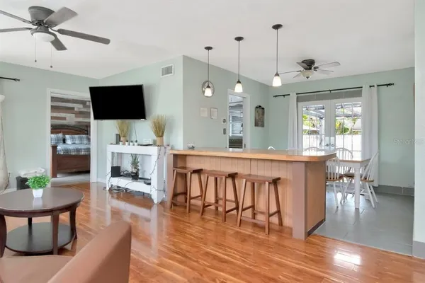 $469,000 | 305 Baker Avenue, Clearwater, FL 33755