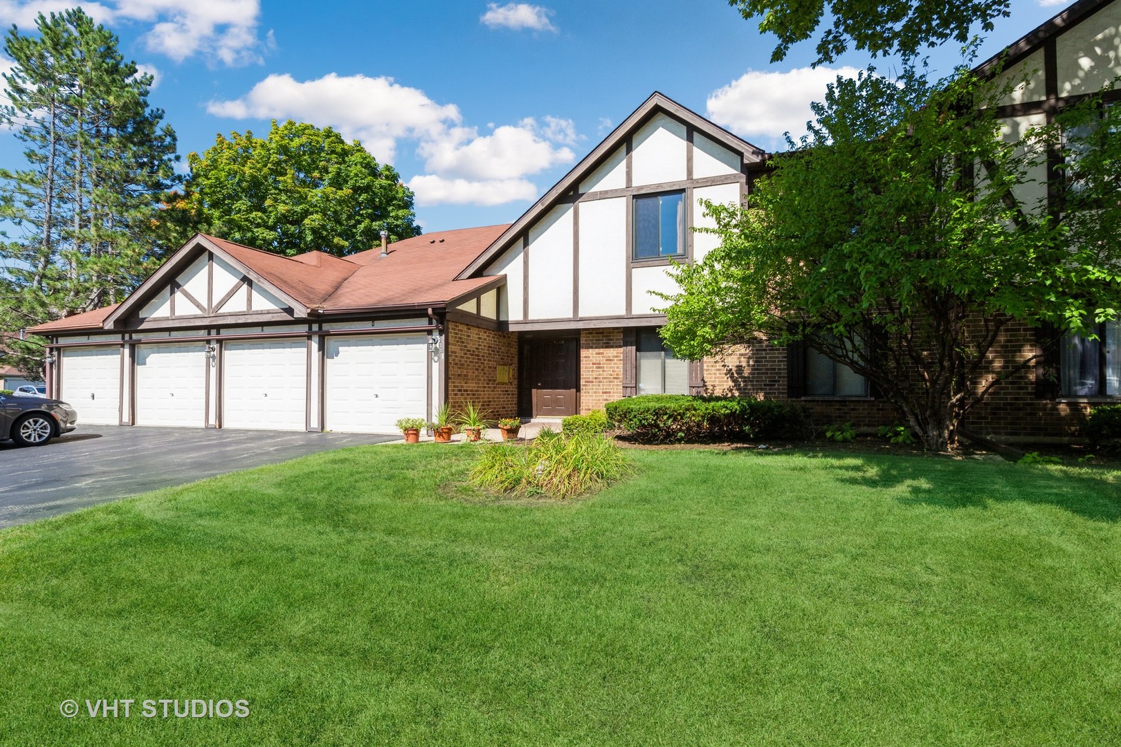 2305 Enlund Drive, Unit 1, Palatine, IL 60074 Compass